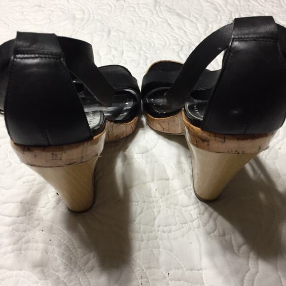 BCBG Paris Black Strappy Platform Shoes Size 9 with Wood Balance Sandal Heels - Picture 6 of 8